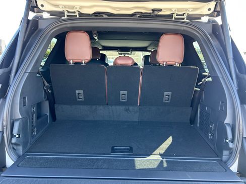 New 2026 Lincoln Navigator Reserve AWD/4WD image 5