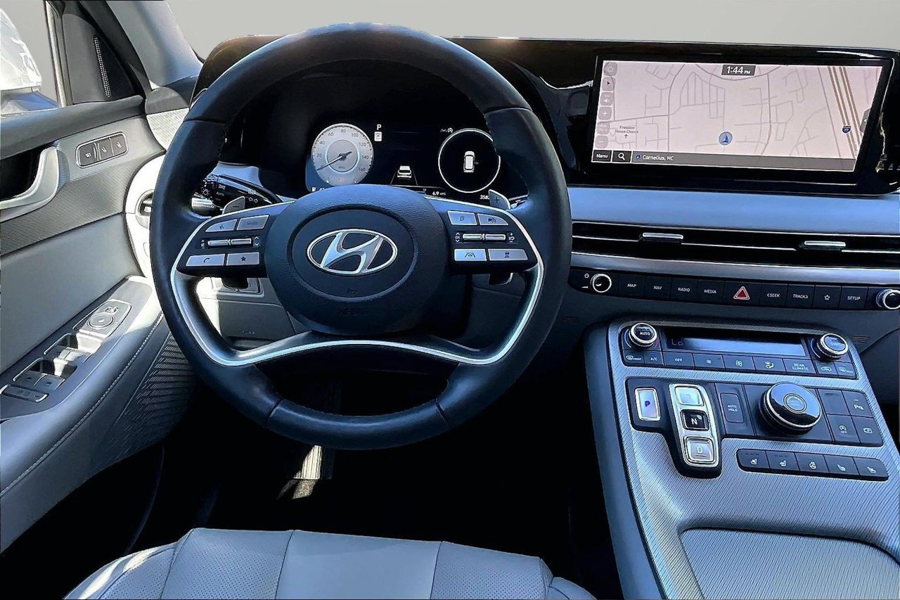 Used 2024 Hyundai Palisade SEL w/ Premium Package FWD image 10