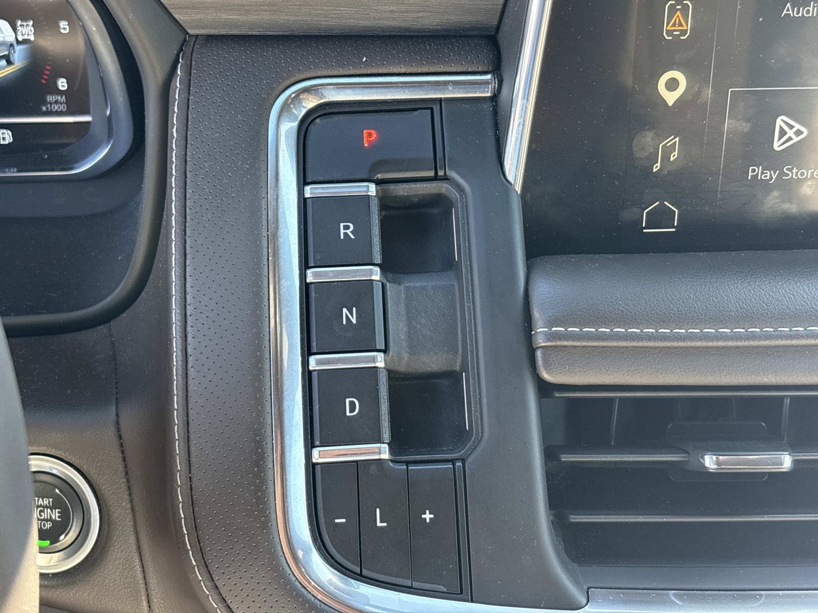 Used 2024 GMC Yukon SLT w/ Max Trailering Package AWD/4WD image 25