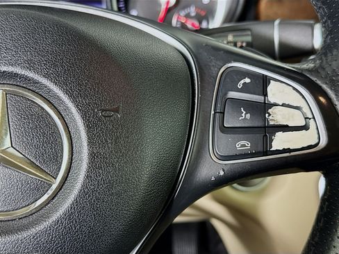 Used 2018 Mercedes-Benz GLA 250 image 14