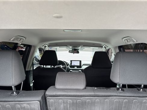 Used 2023 Toyota RAV4 LE AWD/4WD image 19