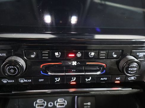 Used 2023 Jeep Grand Cherokee L Overland w/ Advanced Protech Group III AWD/4WD image 62