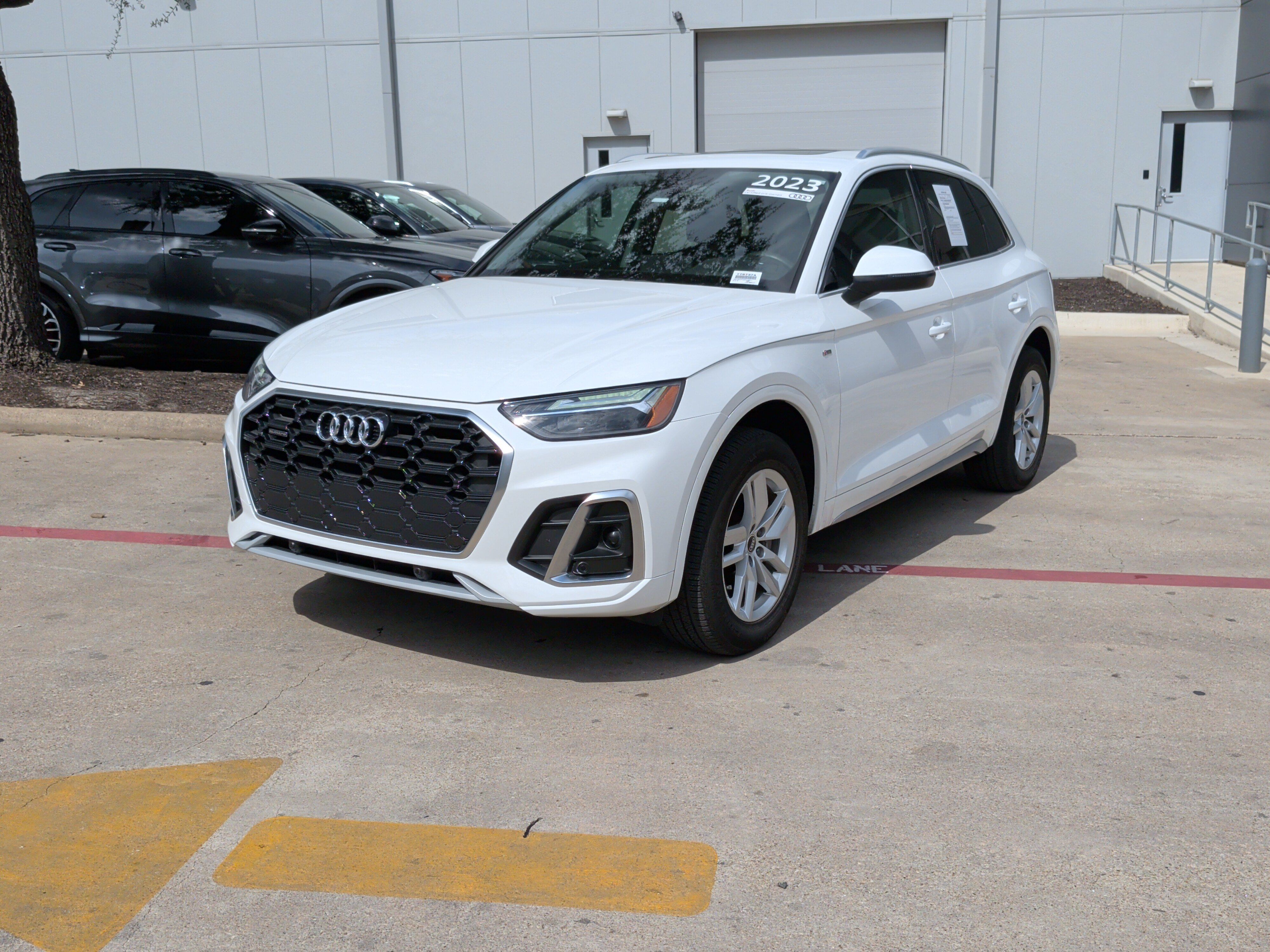 Certified 2023 Audi Q5 2.0T Premium w/ Convenience Package AWD/4WD image 5