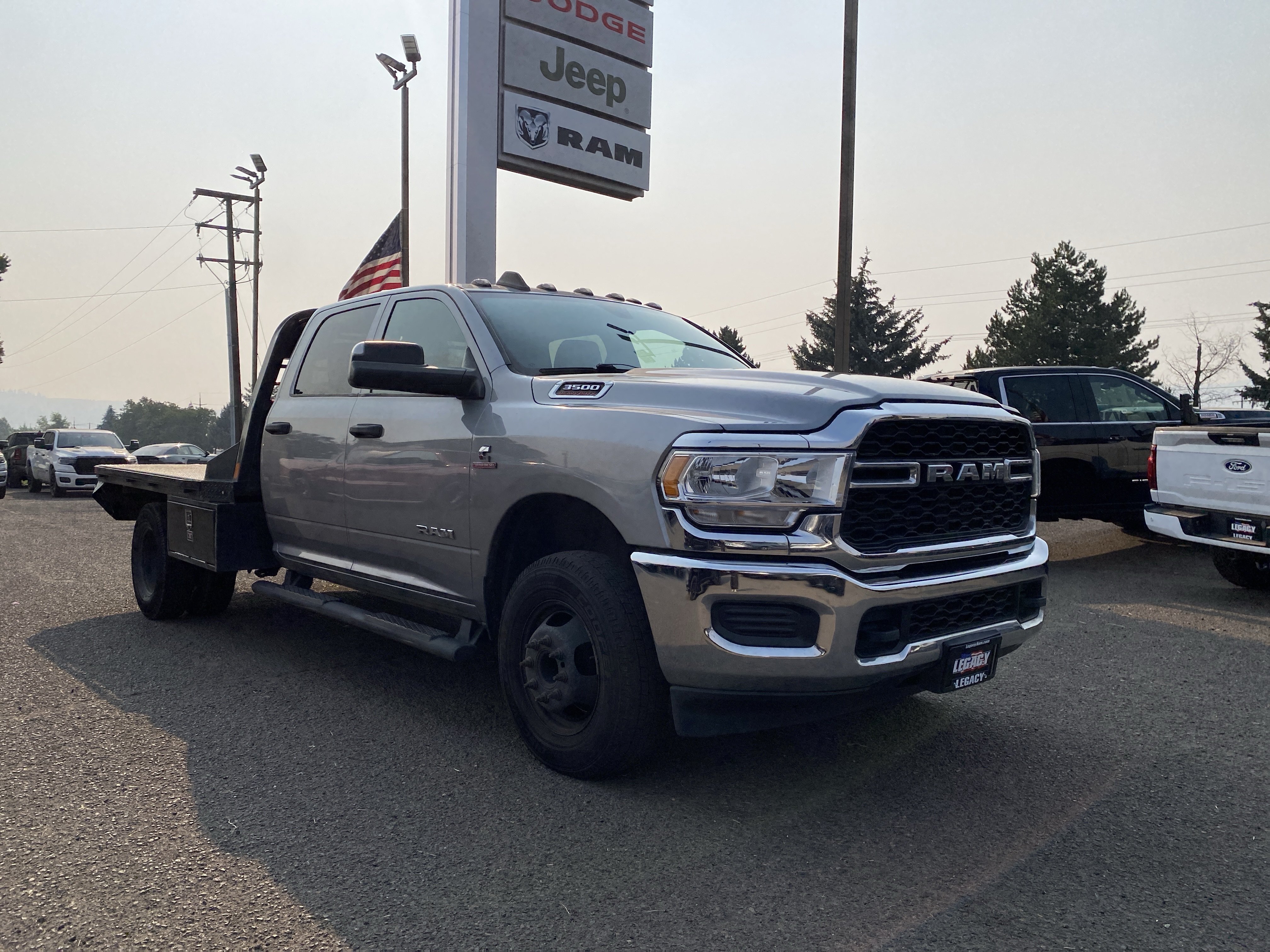 Used 2022 RAM 3500 Tradesman w/ Chrome Appearance Group AWD/4WD image 1