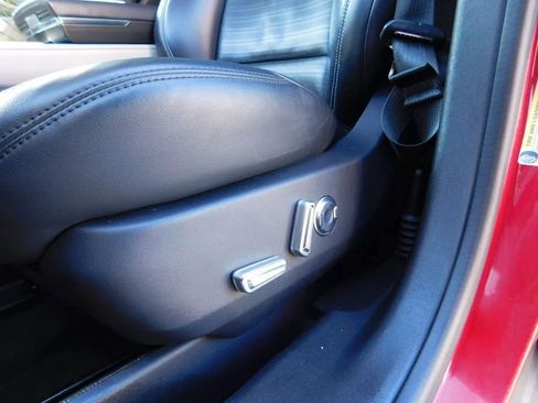 Used 2024 Lincoln Nautilus Reserve AWD/4WD image 15