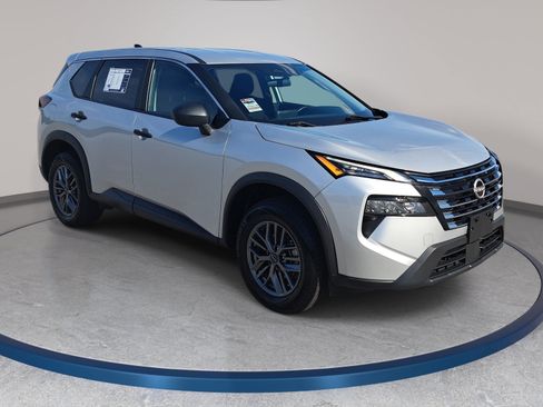 Certified 2024 Nissan Rogue S AWD/4WD image 3