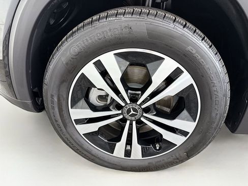 Certified 2025 Mercedes-Benz GLB 250 image 28