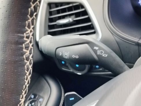 Used 2023 Ford Edge ST image 43