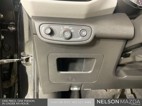 Used 2021 Chevrolet TrailBlazer LT AWD/4WD image 39