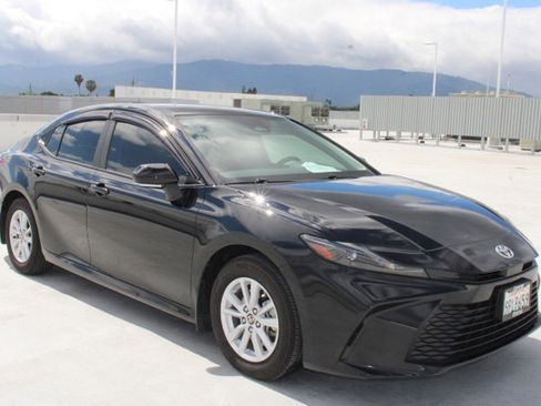 Certified 2025 Toyota Camry LE image 2