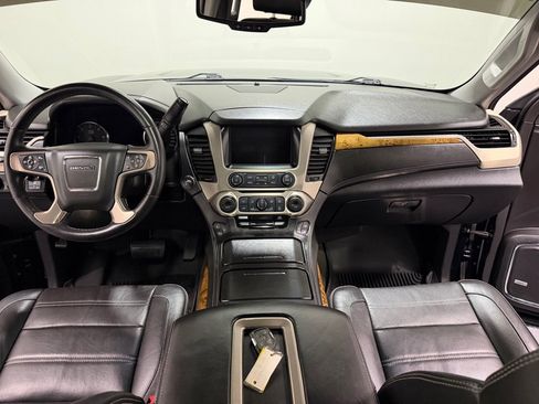 Used 2015 GMC Yukon Denali w/ Touring Package AWD/4WD image 19
