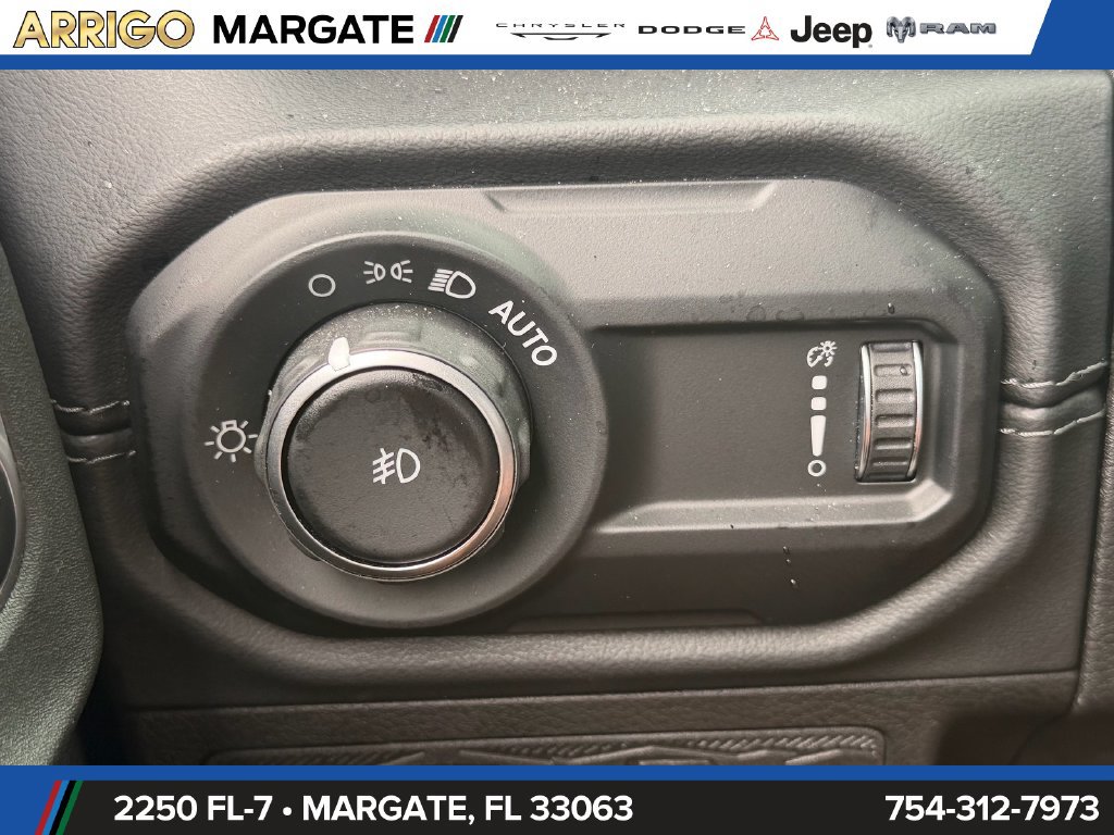 Certified 2024 Jeep Wrangler Unlimited Rubicon AWD/4WD image 33