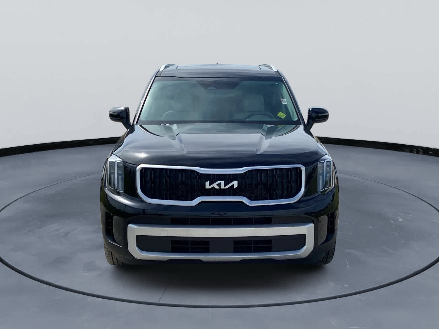 Used 2025 Kia Telluride EX w/ EX Captain's Chair Package FWD image 3