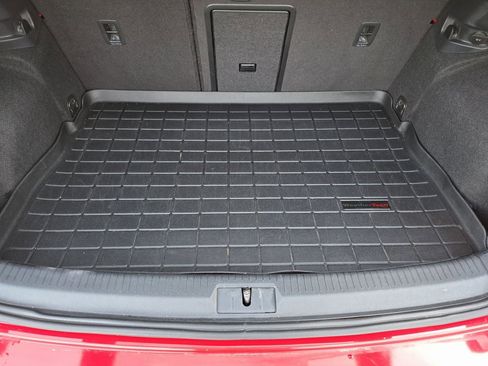 Used 2017 Volkswagen Golf S image 27