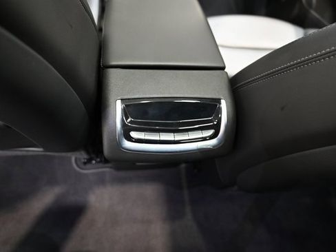 Used 2025 Cadillac XT6 Premium Luxury image 30