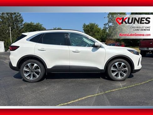 Used 2024 Ford Escape Platinum AWD/4WD image 3