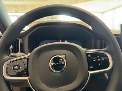 New 2026 Volvo XC60 B5 Ultra w/ Climate Package image 28