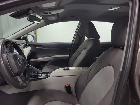 Used 2019 Toyota Camry LE FWD image 16