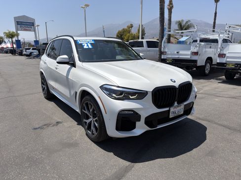 Used 2021 BMW X5 xDrive40i w/ M Sport Package AWD/4WD image 2