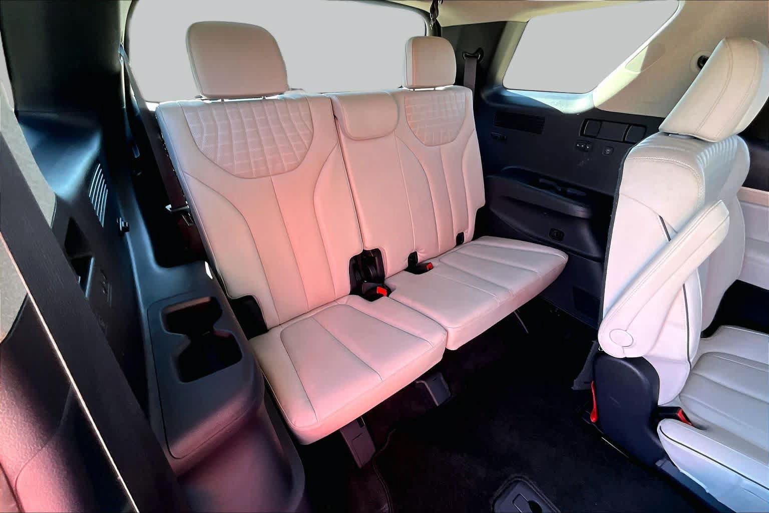 Used 2023 Hyundai Palisade Limited FWD image 34