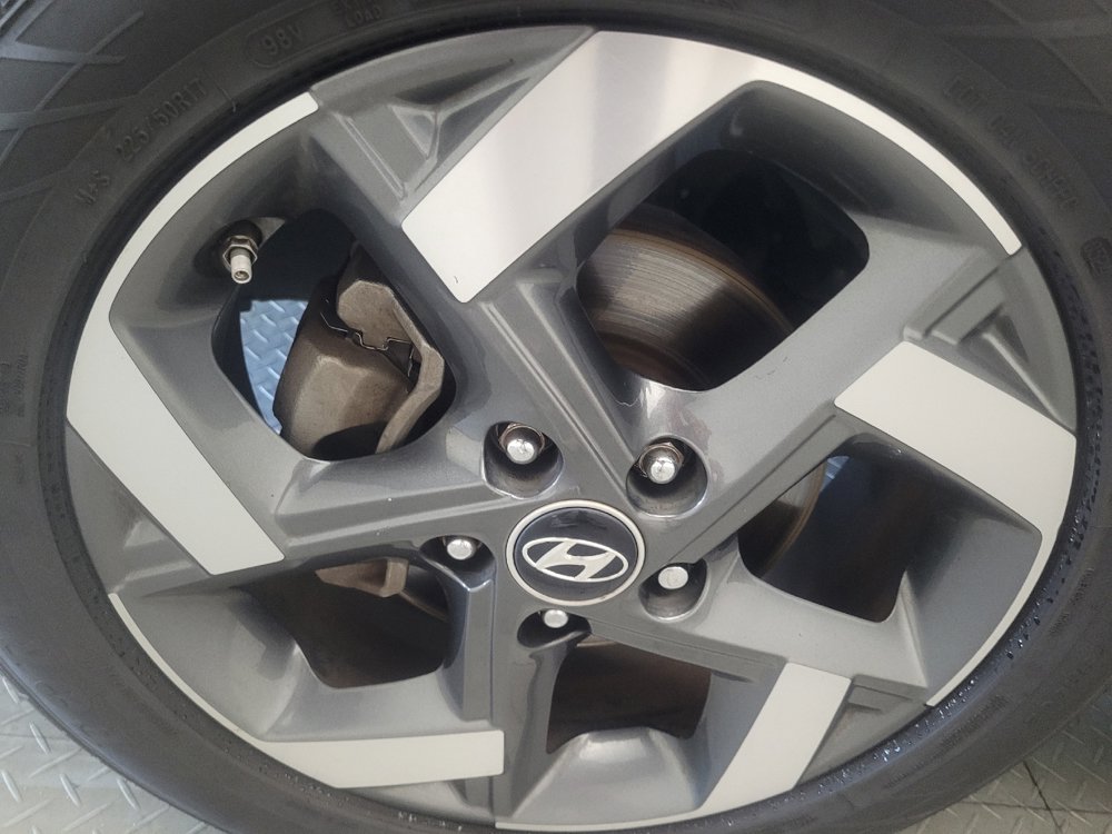 Used 2023 Hyundai Venue SEL FWD image 31