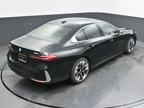 New 2025 BMW 530i w/ Premium Package image 42