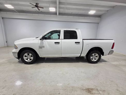 Used 2022 RAM 1500 Tradesman w/ Chrome Appearance Group AWD/4WD image 6