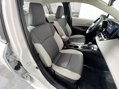 Used 2026 Toyota Corolla LE FWD image 29