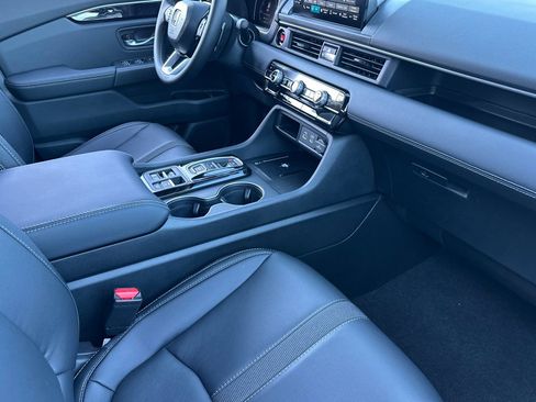 New 2025 Honda Pilot EX-L image 13