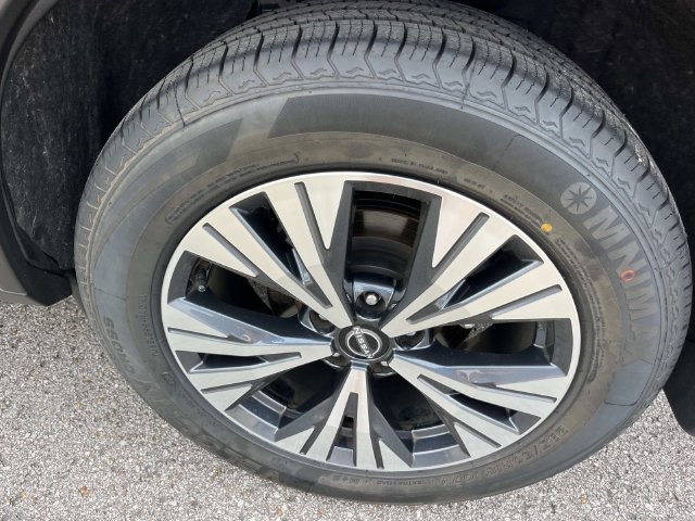 Used 2023 Nissan Rogue SV AWD/4WD image 11