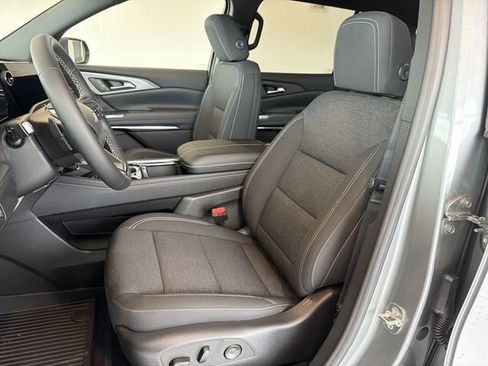 New 2026 Chevrolet Traverse LT w/ Sun and Wheel Package image 22