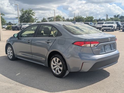 Used 2023 Toyota Corolla LE image 7