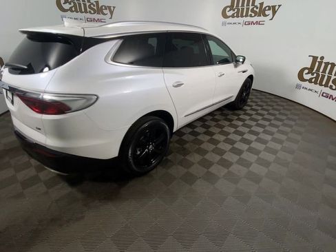 Used 2024 Buick Enclave Essence w/ Experience Buick Package AWD/4WD image 8