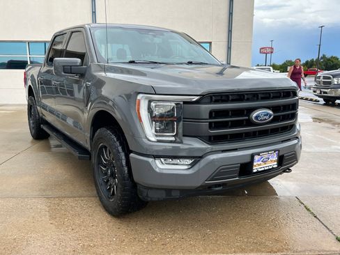 Used 2021 Ford F150 Lariat w/ Equipment Group 502A High AWD/4WD image 3