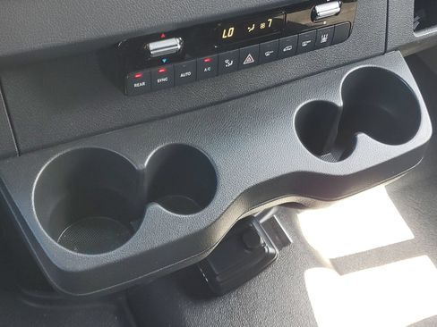Used 2024 Mercedes-Benz Sprinter 2500 image 30