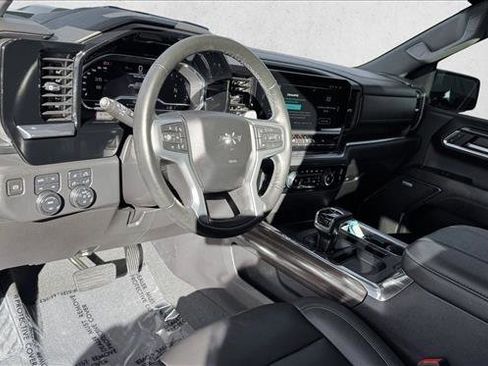 Used 2024 Chevrolet Silverado 1500 LT Trail Boss w/ LT Trail Boss Premium Package image 12