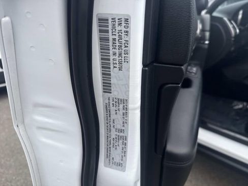 Used 2022 Jeep Grand Cherokee Limited AWD/4WD image 24