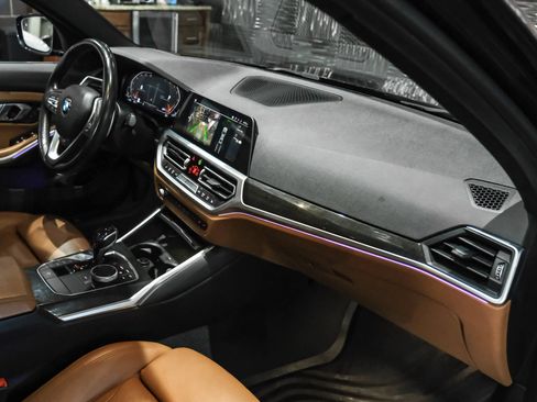 Used 2019 BMW 330i xDrive Sedan w/ Premium Package AWD/4WD image 15