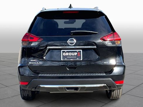 Used 2018 Nissan Rogue SL w/ Premium Package image 4