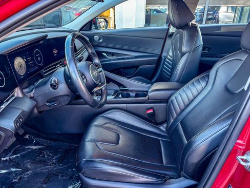 Used 2024 Hyundai Elantra Limited image 20
