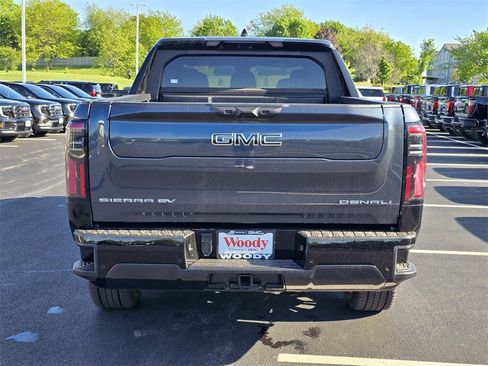 New 2025 GMC Sierra EV Denali image 7