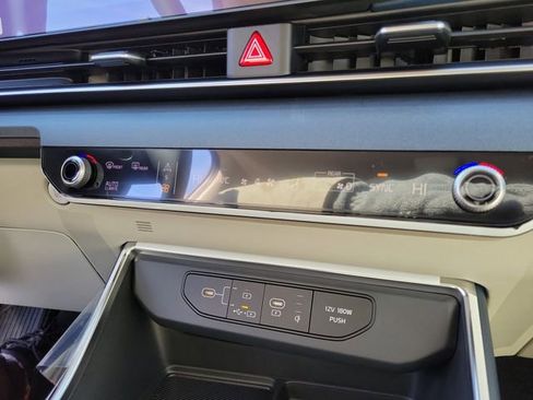 New 2026 Kia Carnival EX image 27