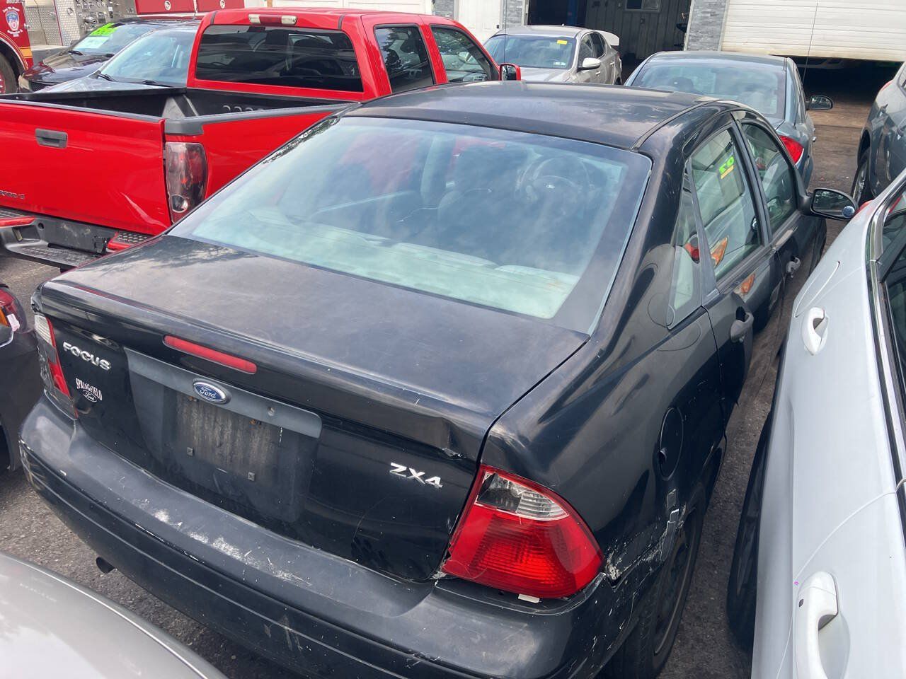 Used 2005 Ford Focus S FWD image 3