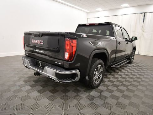 Used 2022 GMC Sierra 1500 SLE w/ X31 Off-Road Package AWD/4WD image 8