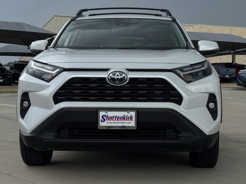 Used 2023 Toyota RAV4 XLE Premium AWD/4WD image 7