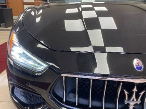 Used 2019 Maserati Ghibli S GranSport image 9