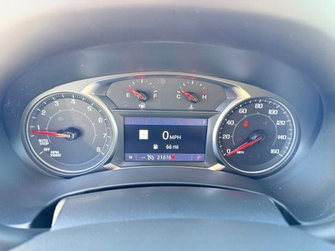 Used 2023 GMC Terrain SLT w/ Infotainment Package II image 23