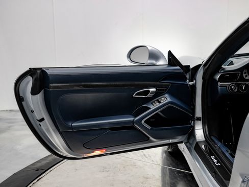 Used 2015 Porsche 911 Turbo S image 74