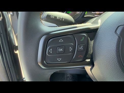 Used 2024 Jeep Wrangler Unlimited AWD/4WD image 8