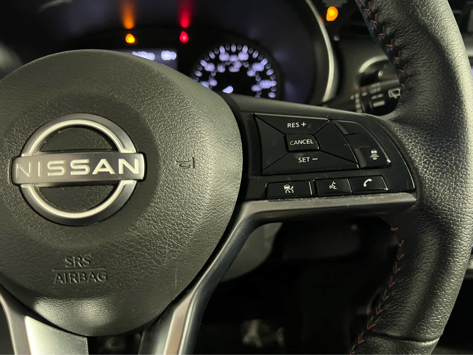 Certified 2024 Nissan Kicks SR FWD image 18